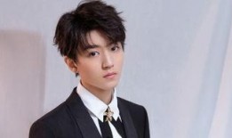 圈内爆料李佳航和黄子韬,幕后故事引热议